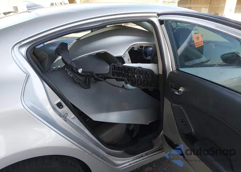 2015 Kia Forte Lx из США, поврежденный, VIN KNAFX4A68F5429993